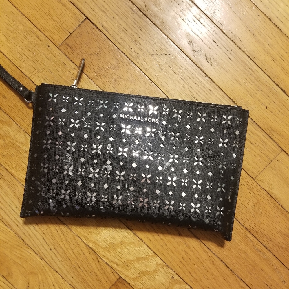 Michael kors large wristlet